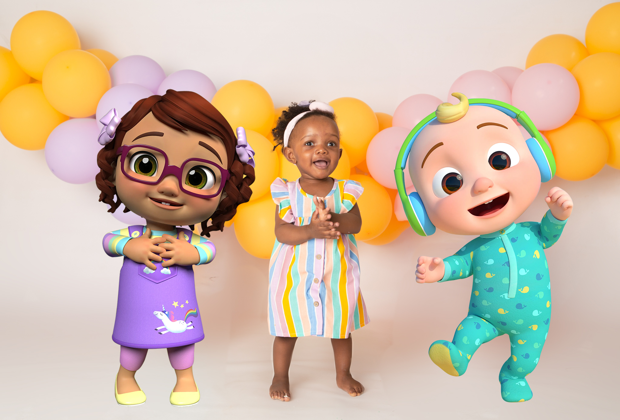 Cocomelon_1st_Birthday_Cake_smash_Photoshoot_With_Photographer_In_Midrand_Fourways_And_Sandton