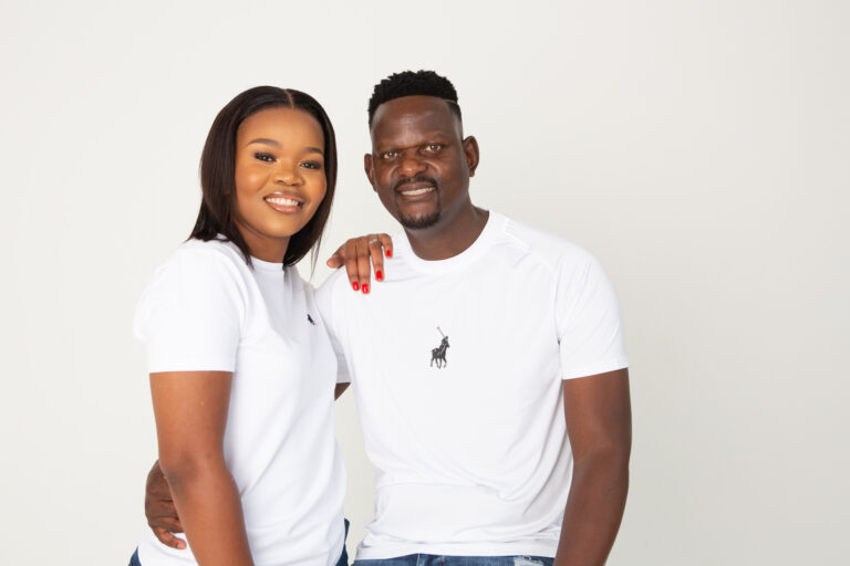 At my photoshoot studio in Midrand, I offer family studio photography sessions that ensure your family looks their best in every shot. Let me help you create beautiful portraits that will last a lifetime.