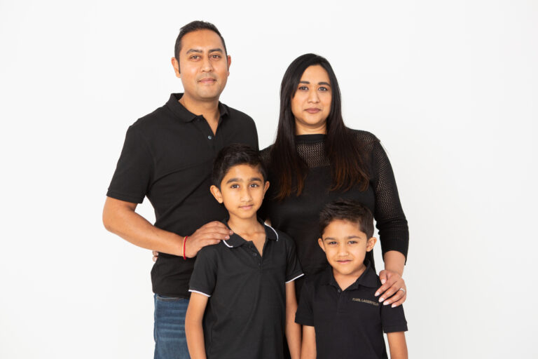 Looking for the best family photographer near you? Let me help you create beautiful family portraits that you’ll cherish forever. I specialize in making every session enjoyable and memorable.